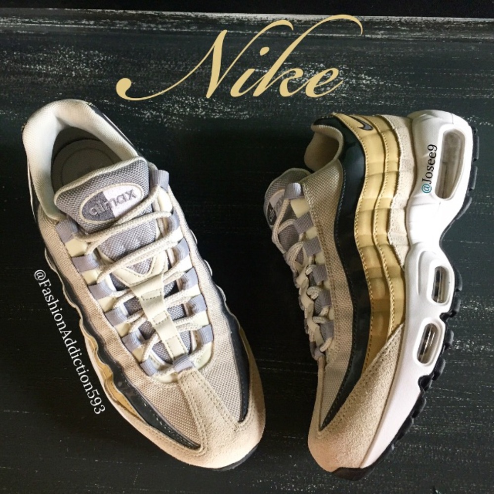Nike Air Max 95 Women’s Light Bone Grey Sneakers - Picture 2 of 6